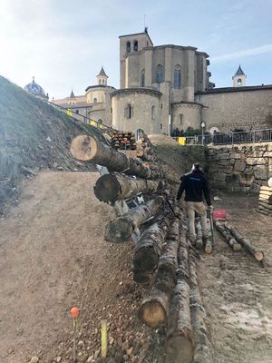 Abans de final d’any es completarà la construcció de les noves escales que connecten el nucli antic solsoní amb la riera 