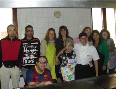 Participants en l'últim curs de cuina creativa