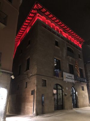 El consistori solsoní s’envermelleix dissabte a la nit per homenatjar el voluntariat i els socis de Creu Roja