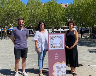 Presentació del cartell de l'any passat, a l'agost, obra de Kàtia Prat