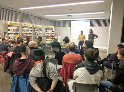 Una vintena de persones assisteixen a una formació a Solsona per prevenir agressions sexistes en l’oci nocturn 